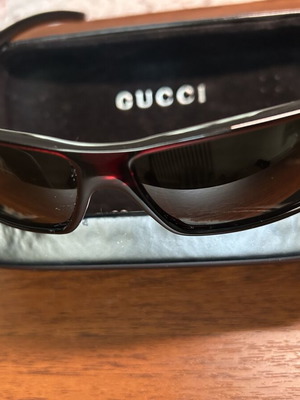 Gucci sunglasses used in very good condition