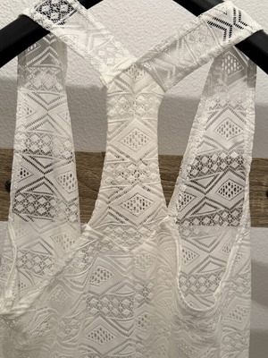 White kimono with unique back, like new, one size