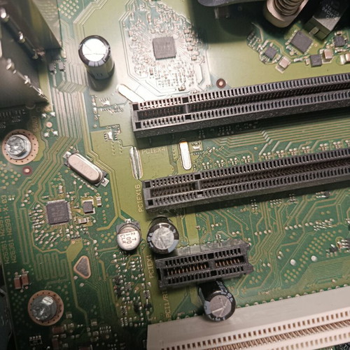 Fujitsu ESPRIMO E710 E85+ SFF PC like new, ideal for office and projects