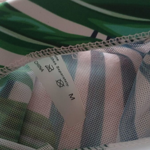 Long pareo skirt like new, tropical print, size M 38 10, white and green
