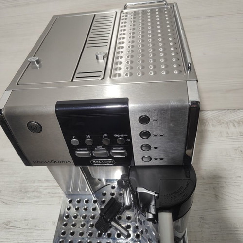 De'Longhi PrimaDonna ESAM 6600 Premium Coffee Machine, stainless steel