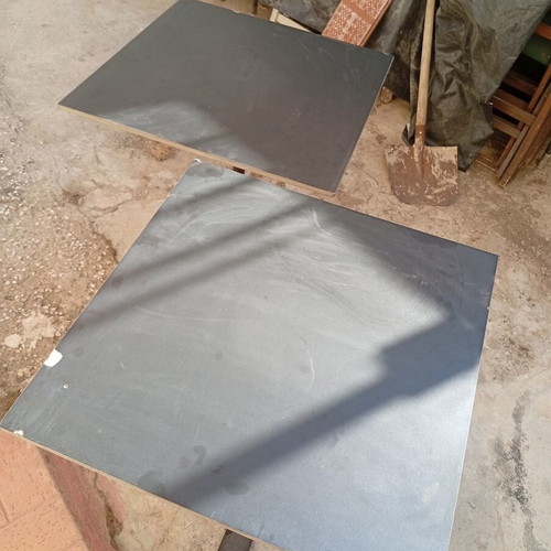 Outdoor tables with metal cross base, set of 2