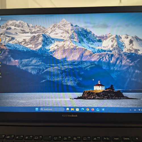 Asus VivoBook 15 M513UA Ryzen 5 5500u 16GB 1TB SSD Windows 11 Pro like new