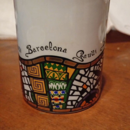 Gaudi museum souvenir mug with gold decoration