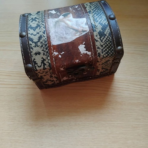 Handmade vintage jewelry box brown, new