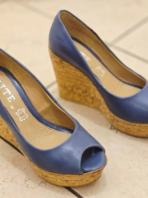 Elite platform wedge sandals, blue and beige, size 37, genuine leather