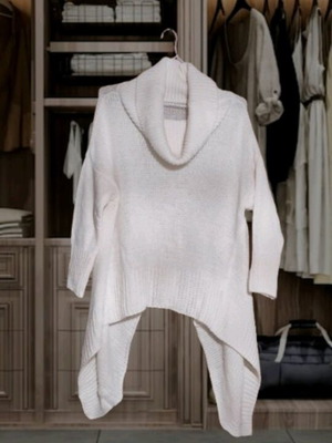 Asymmetric turtleneck sweater white like new