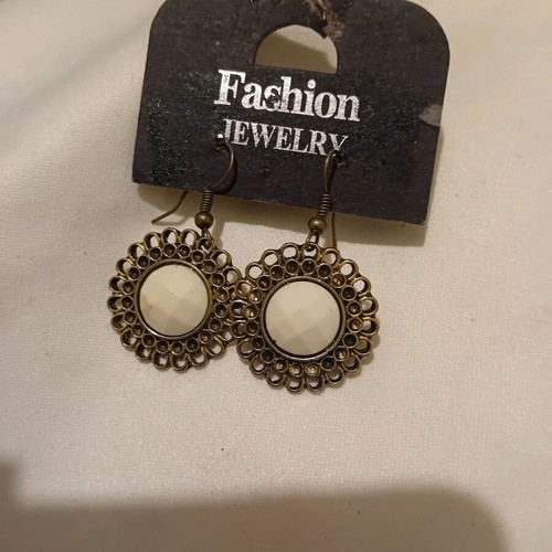 Earrings like new, white and gold-colored