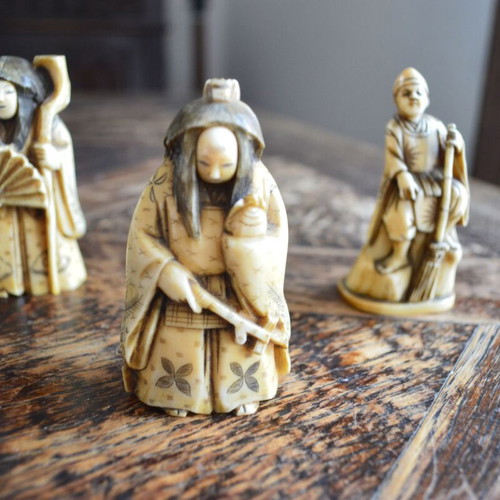 Okimono figurines Meiji period Japan, set of three, like new
