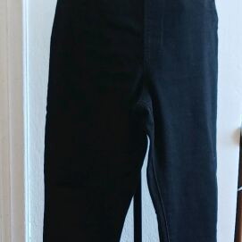 Μαύρο jeggings mid waist EU 44 καινούργιο, άνετο και ελαστικό