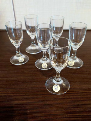 Liqueur glasses with stem and tulip shape, German quality glass