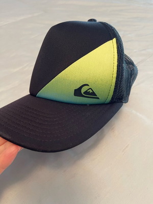 Emu Coop Quiksilver foam trucker hat adjustable, like new, size 55