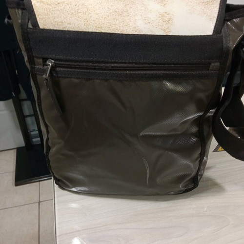 CAT messenger bag new, very durable material