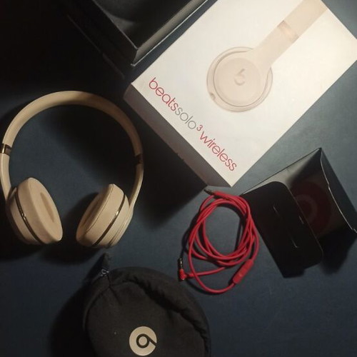 Beats Solo³ Wireless Headphones used, rose gold color