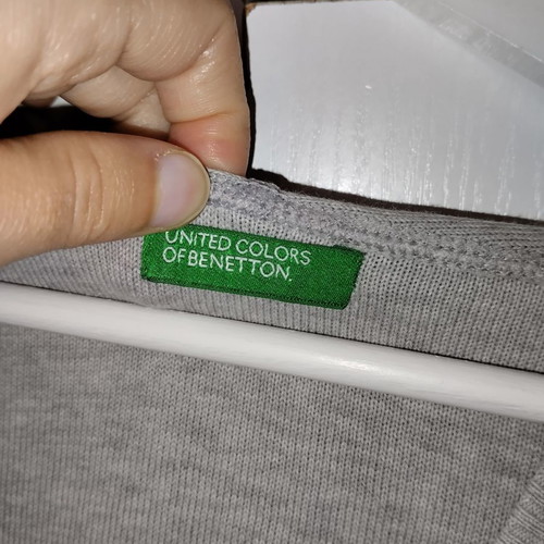 Benetton gray v neck blouse with hood used, size M