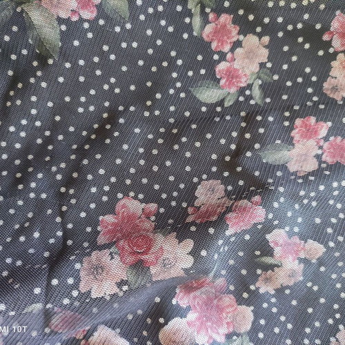 Lynne midi skirt A-line size 40 like new, black