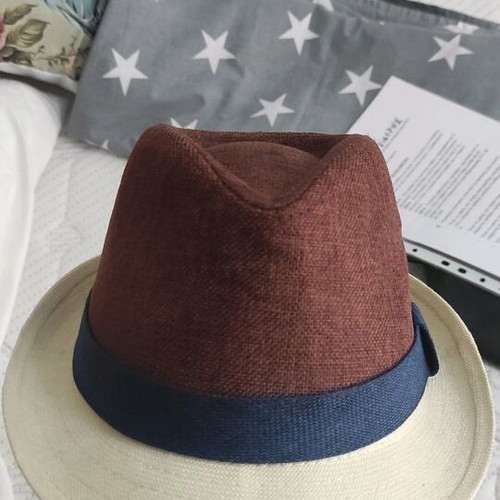 Karfil crab-style hat like new with blue band size 57-58 cm