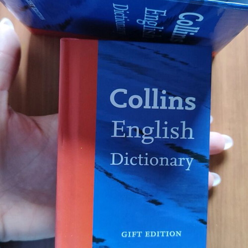 Collins English dictionary like new with pocket case