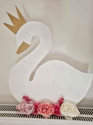 Wooden decorative swans like new, set of 2