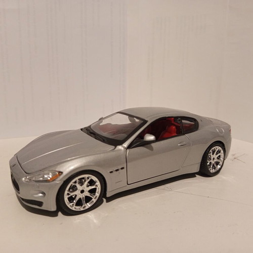 Toy cars 1/24 Burago and Rastar like new