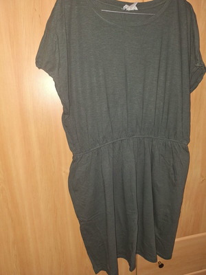 H&M khaki dress like new with pockets, size L