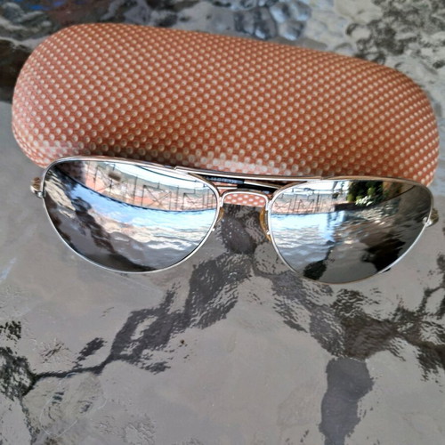3Guys NoM sunglasses with silver mirror dark lenses like new