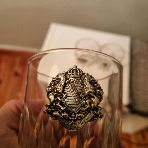Whiskey glasses with metal emblem, pack of 3, like new