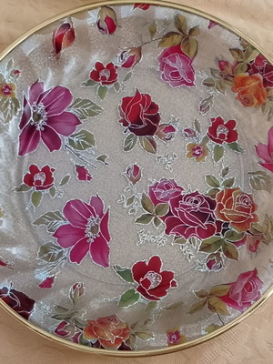 Large plastic serving tray with rose pattern like new
