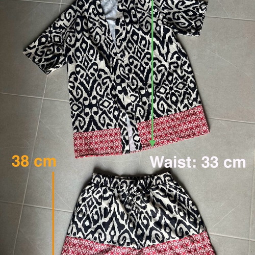 Satin set unused with shorts and kimono size M