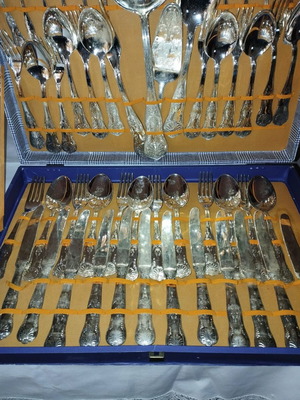 Silver-plated cutlery set new, complete