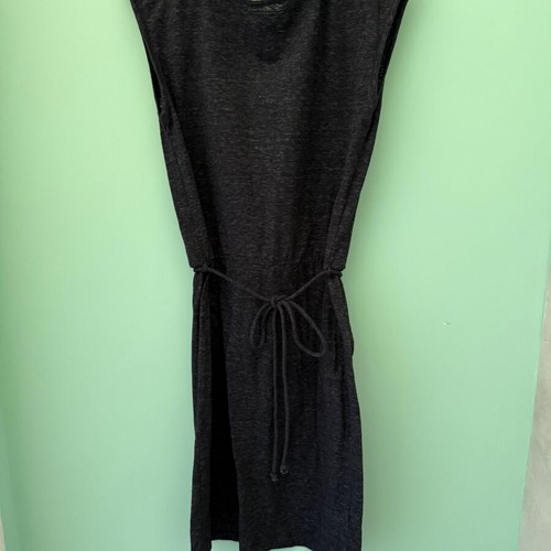 Bien Bleu sleeveless dress with shoulder buttons, charcoal melange