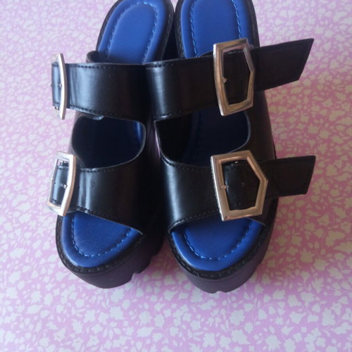 Black platform sandals size 36