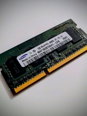 Μνήμη laptop DDR3 1GB 1066MHz Samsung M471B2874EH1-CF8 σαν καινούργιο