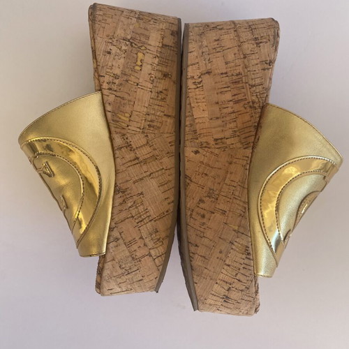 Juicy Couture platform sandals size 38 like new, black and gold