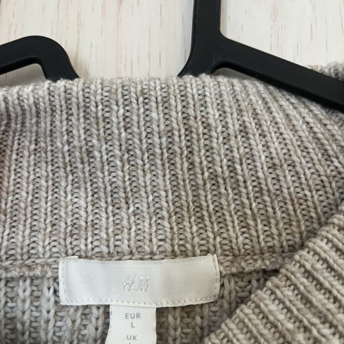 H&M Beige Knit Sweater Slightly Worn Size L
