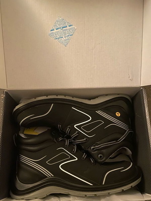 Flow S3 Mid black ankle boots new Safety Jogger size 45