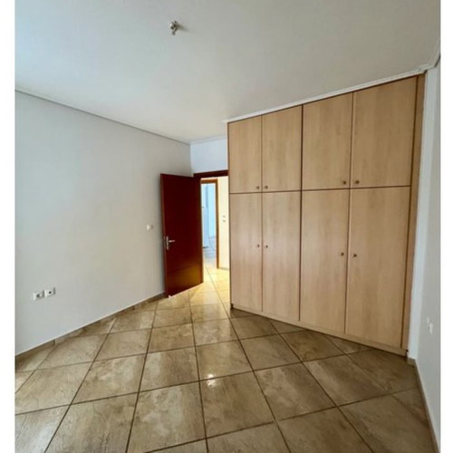 Διαμέρισμα 78 τ.μ. στα Μανιάτικα Πειραιά, 3ος όροφος, 2 υπνοδωμάτια, 1 μπάνιο