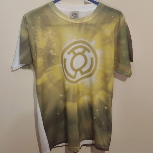DC universe yellow lantern t-shirt size medium final price