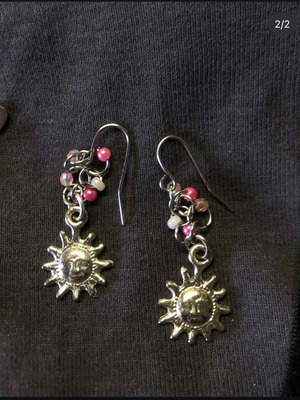 Stainless steel dangling earrings with sun and beads new