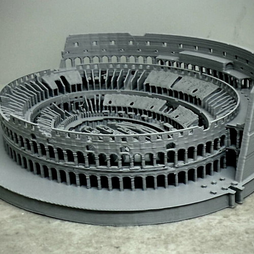 Colosseum model like new