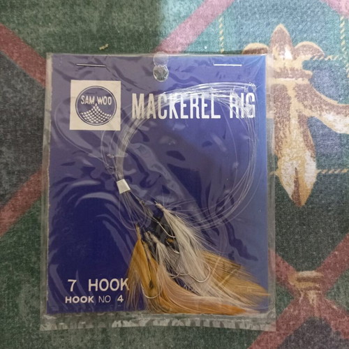 Fishing rigs No 4 and No 3 new, per package