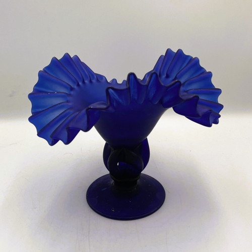 Vintage Handmade Art Glass Bowl Cobalt Blue with Ruffled Edge like new