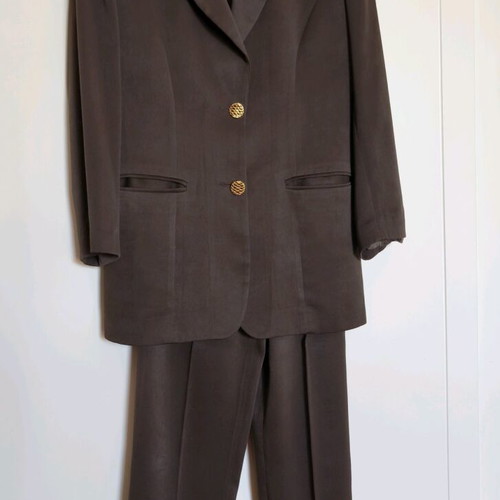 Women's suit used, size 44, brown with slight sheen