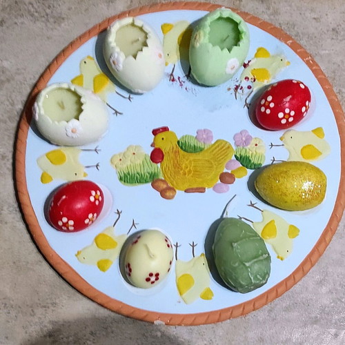 Two Easter platters, 30x30 cm square