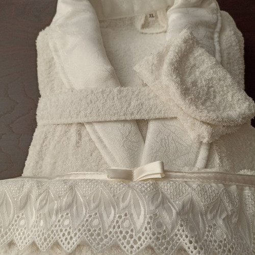 Bathrobe and towel set made of Egyptian cotton, new