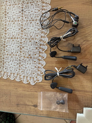 Sony Ericsson W800 earbuds used, handsfree set