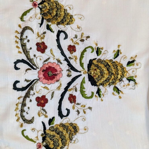 Handmade Sehmen Tsevres Table Runner 107x44 cm with Pinecone Embroidery