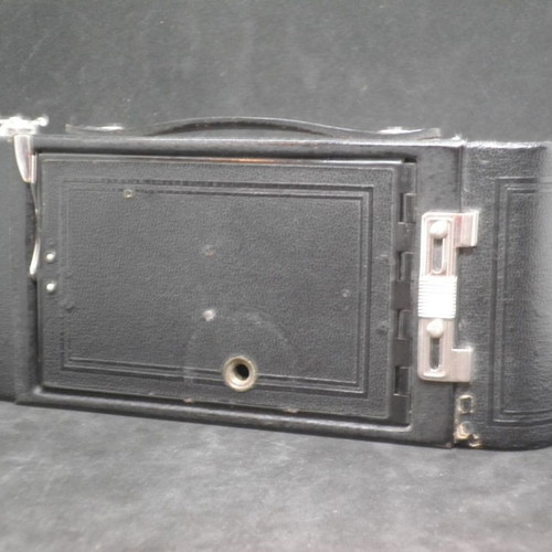 Antique Eastman Kodak Hawk-Eye bellows camera used 1917