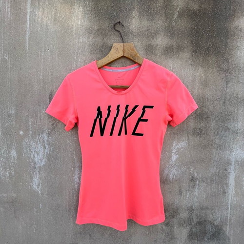 Nike T-shirt like new, orange, size S