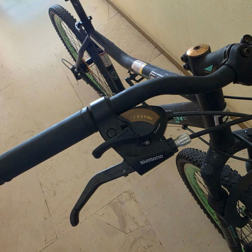 Genesis Mountain Bike Aluminum USA Model, Used, 27" 21 Speed